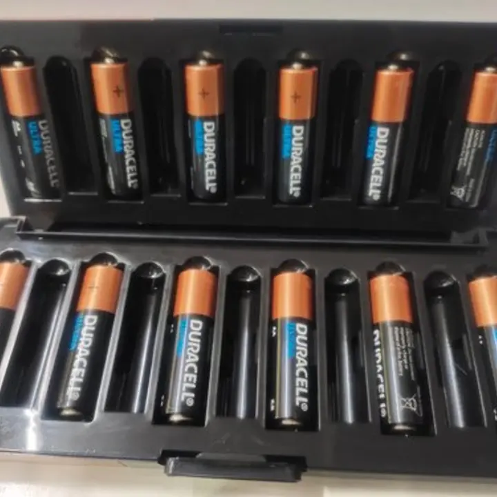 Duracell Ultra Alkaline LR6 AA 12 with Storage box